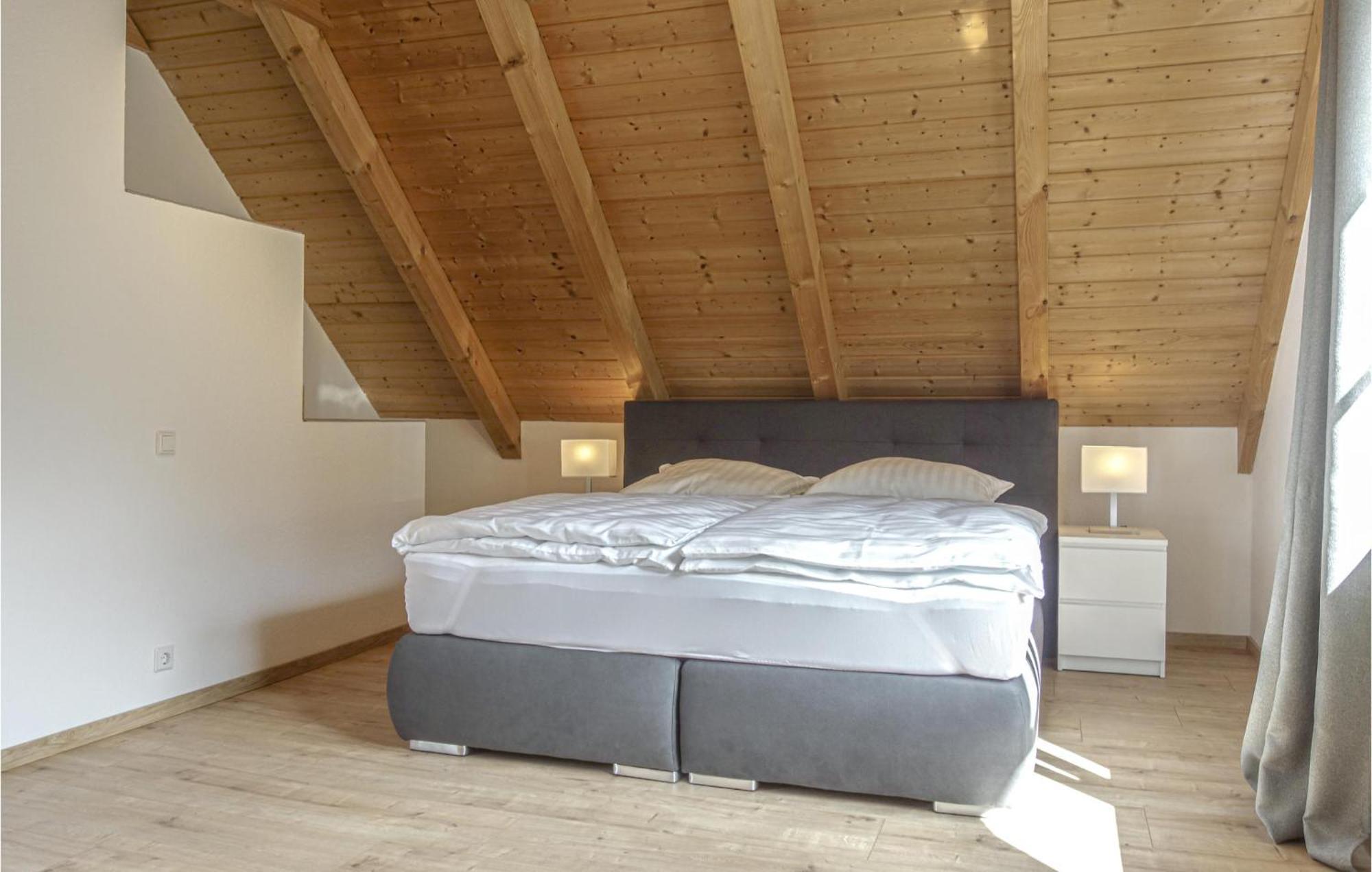 Gorgeous Home In Attendorn With Kitchen Buitenkant foto